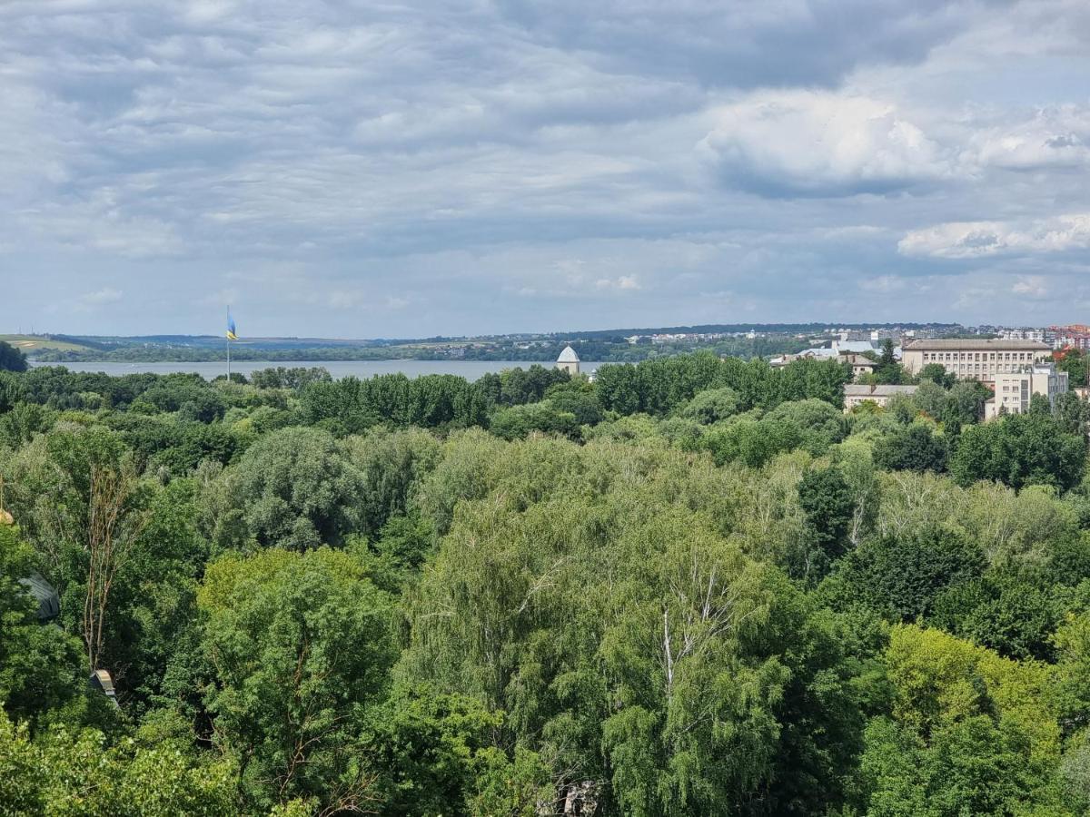 Світло Цілодобово Просторі Апартаменти Біля Гідропарку Топільче Ternopil Buitenkant foto